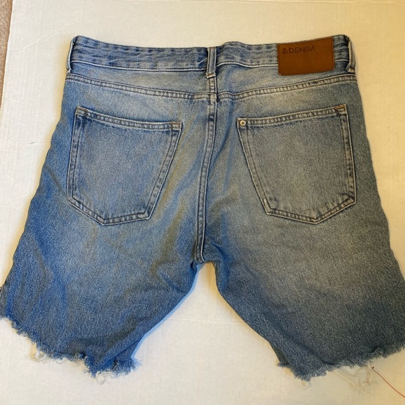 H&M Mens Distressed Slim Fit Shorts sz 30 Low Waist - Picture 4 of 5
